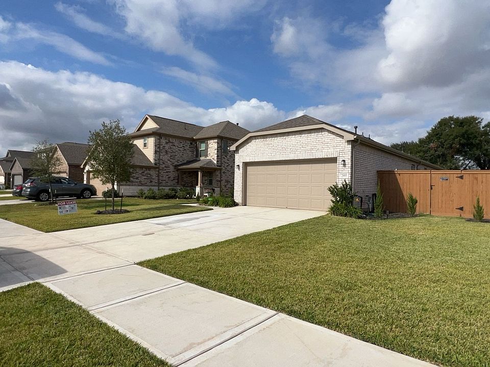 1st image of 2885 Grand Anse Dr