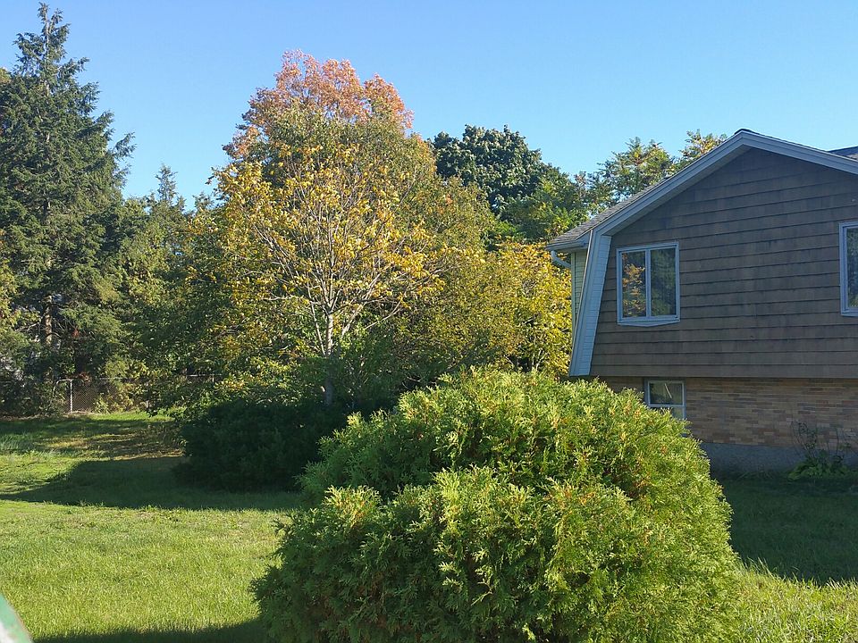 2nd image of 1 Pine View Avenue Ext