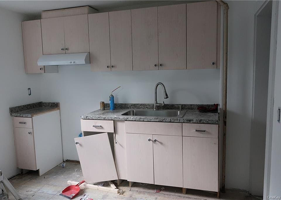 30 E Castle Ave Spring Valley, NY Zillow