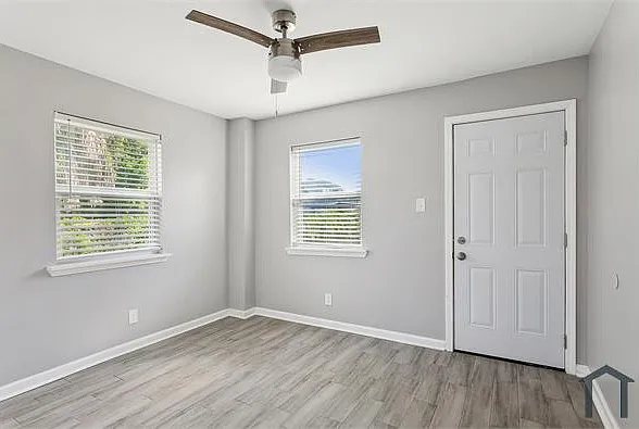 3 bed, 1300 sqft, $2,100 — Photo 4