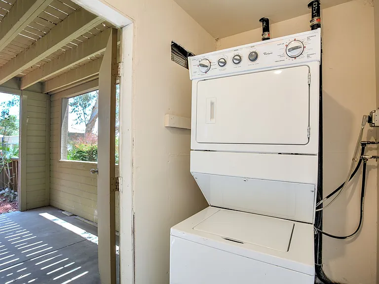Waterstone Alta Loma Apartments — Photo 48