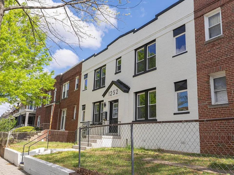 1252 Owen Pl NE #2