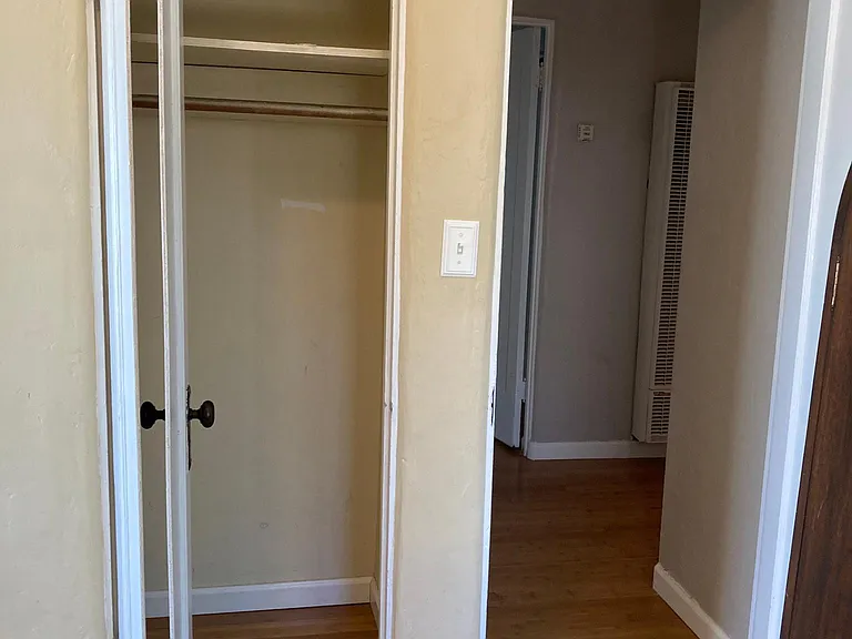 978 Harcourt Ave — Photo 23