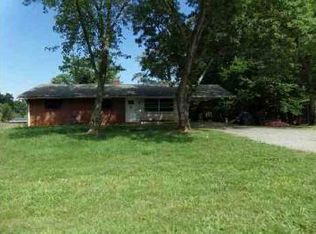 4126 16th St NE, Hickory, NC 28601