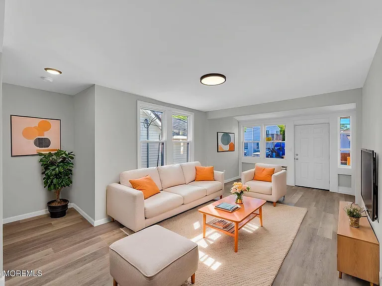 3 Monmouth Ave — Photo 11
