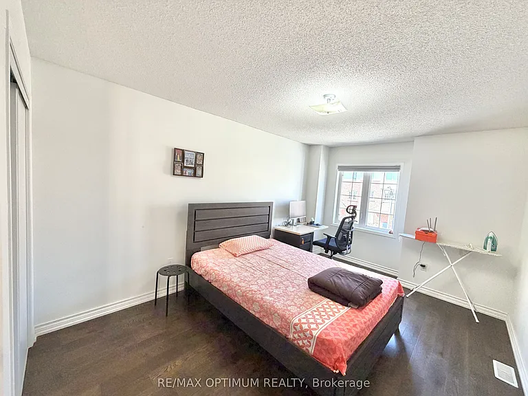 7 Barnham St — Photo 27