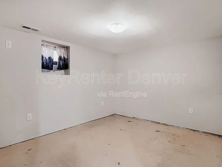4433 Zuni St — Photo 9