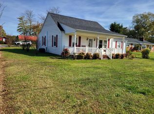 1081 E Gretna Rd, Gretna, VA 24557
