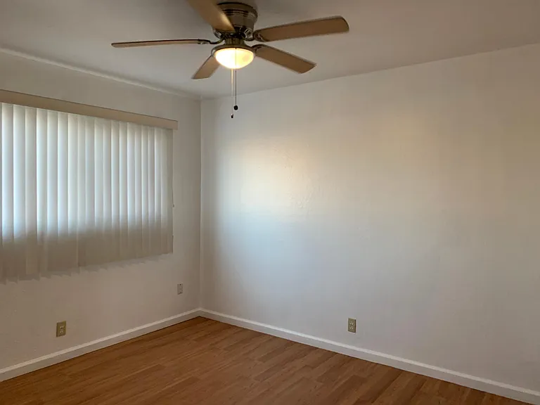 10 W Swain Rd — Photo 14