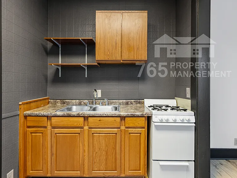632 Ferry St #1 — Photo 5