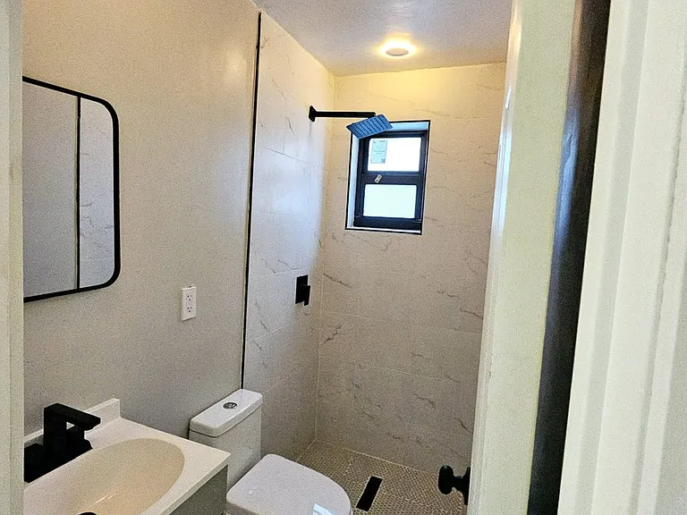 5000 SW 26th Ave — Photo 11