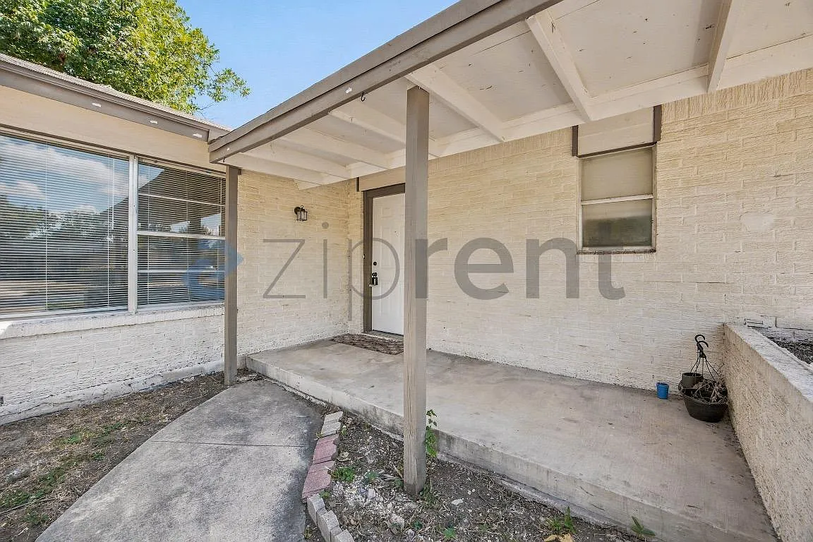 3 bed, 1546 sqft, $1,985 — Photo 3