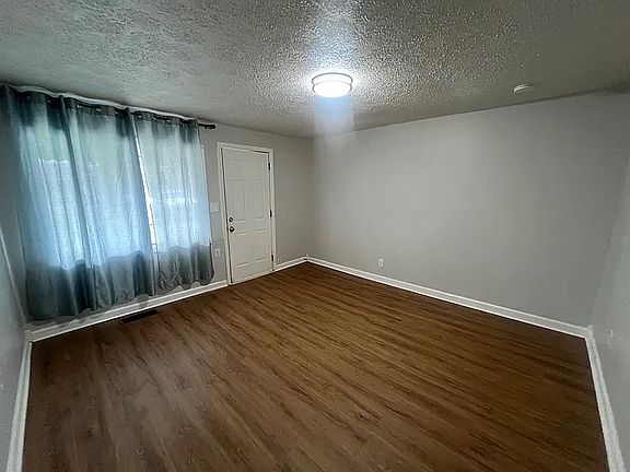 4th image of 4192 Scarlet Oak Ln