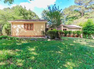 1426 Manchester Ct SW, Lilburn, GA 30047