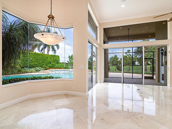 5th image of 15958 Laurel Creek Dr