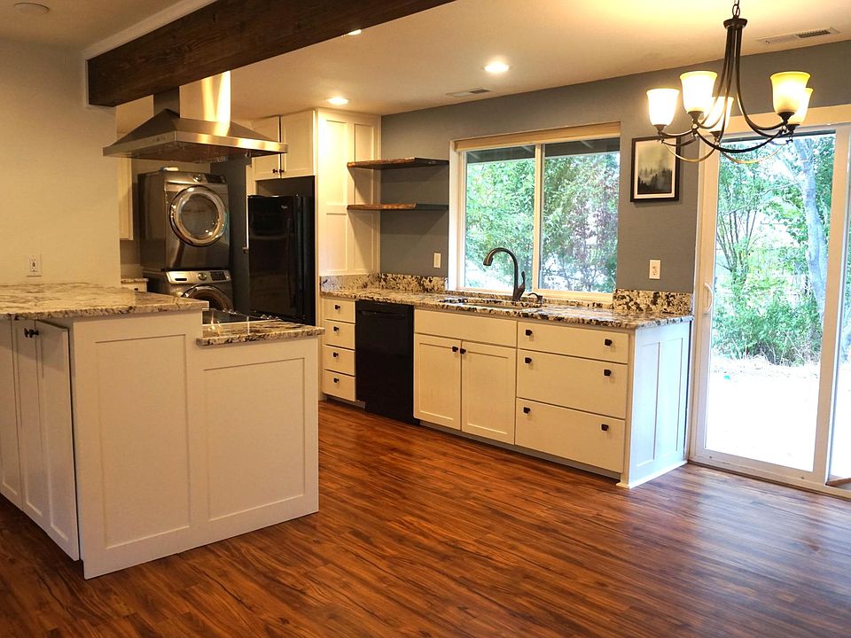 1st image of 3115 SE Tiffany Ln