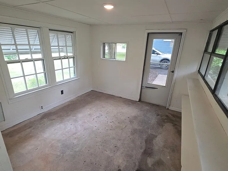 3317 Emory Dr — Photo 8