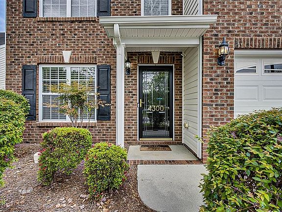 5th image of 4300 Laurel Creek Dr