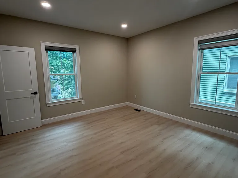 231 Highland Ave #6 — Photo 12