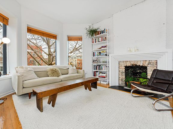 4th image of 1528 N Talman Ave #2