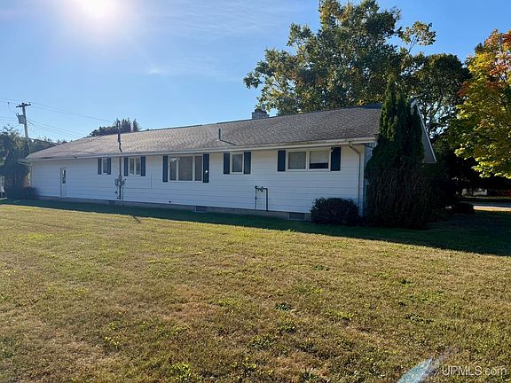 5th image of 734 Oak St