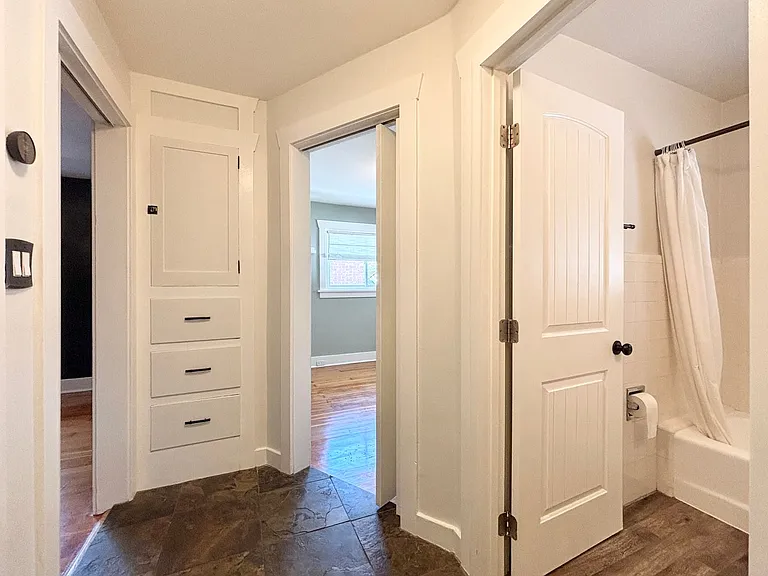 631 E Downington Ave — Photo 13