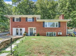 731 Eddies Rd, Salem, VA 24153