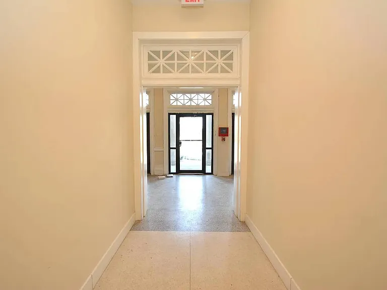 2315 Park Ave #1F — Photo 16