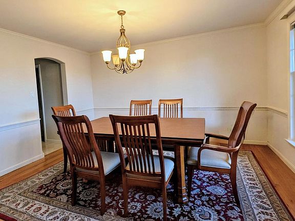 3rd image of 314 Portland Pl