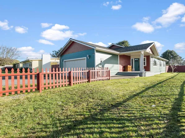785 Reddy Ave, Crescent City, CA 95531