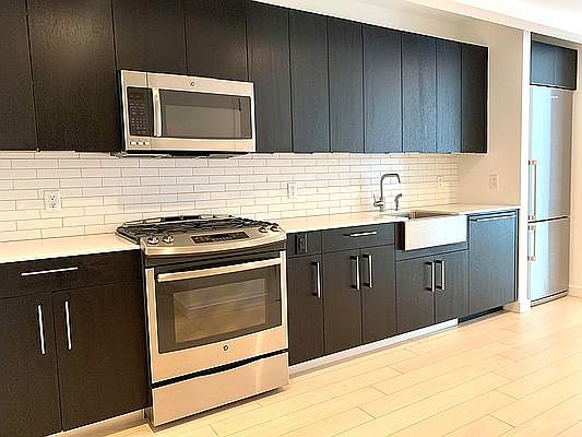 1st image of 535 W 43rd St APT N3c