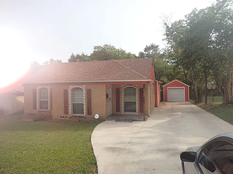 6340 Parkdale Dr — Photo 23