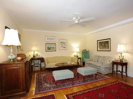 Sold by Sotheby's International Realty | media 5