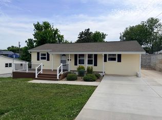317 9th St, Newport, TN 37821