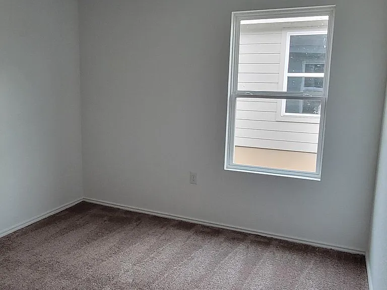 10010 Ana Hts — Photo 10