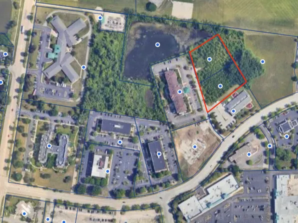 740 Courtyard Dr, Saint Charles, IL 60174