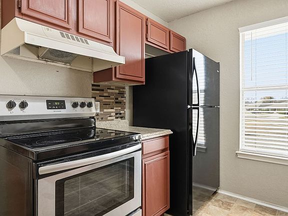 4th image of 1716 Benttree Dr #1716C