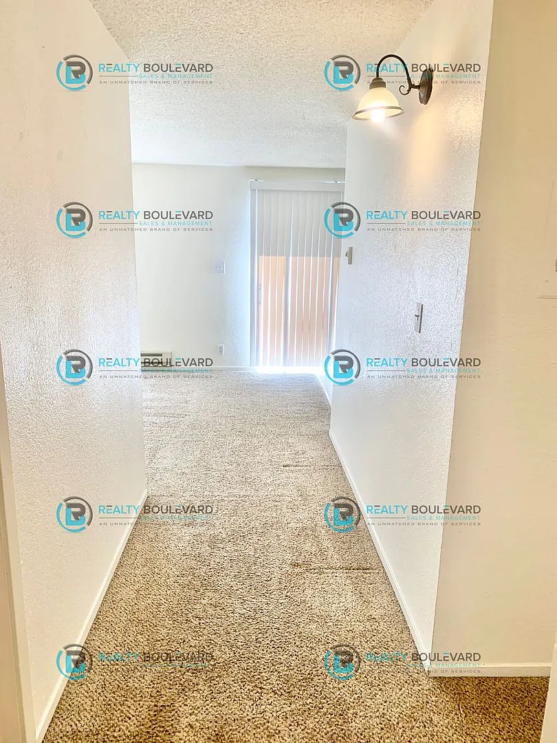 Great 2 Bedroom 1 Bathroom Apartment Near TMCC Private Balcony, Laundry, Pool & Community Amenities — Photo 4