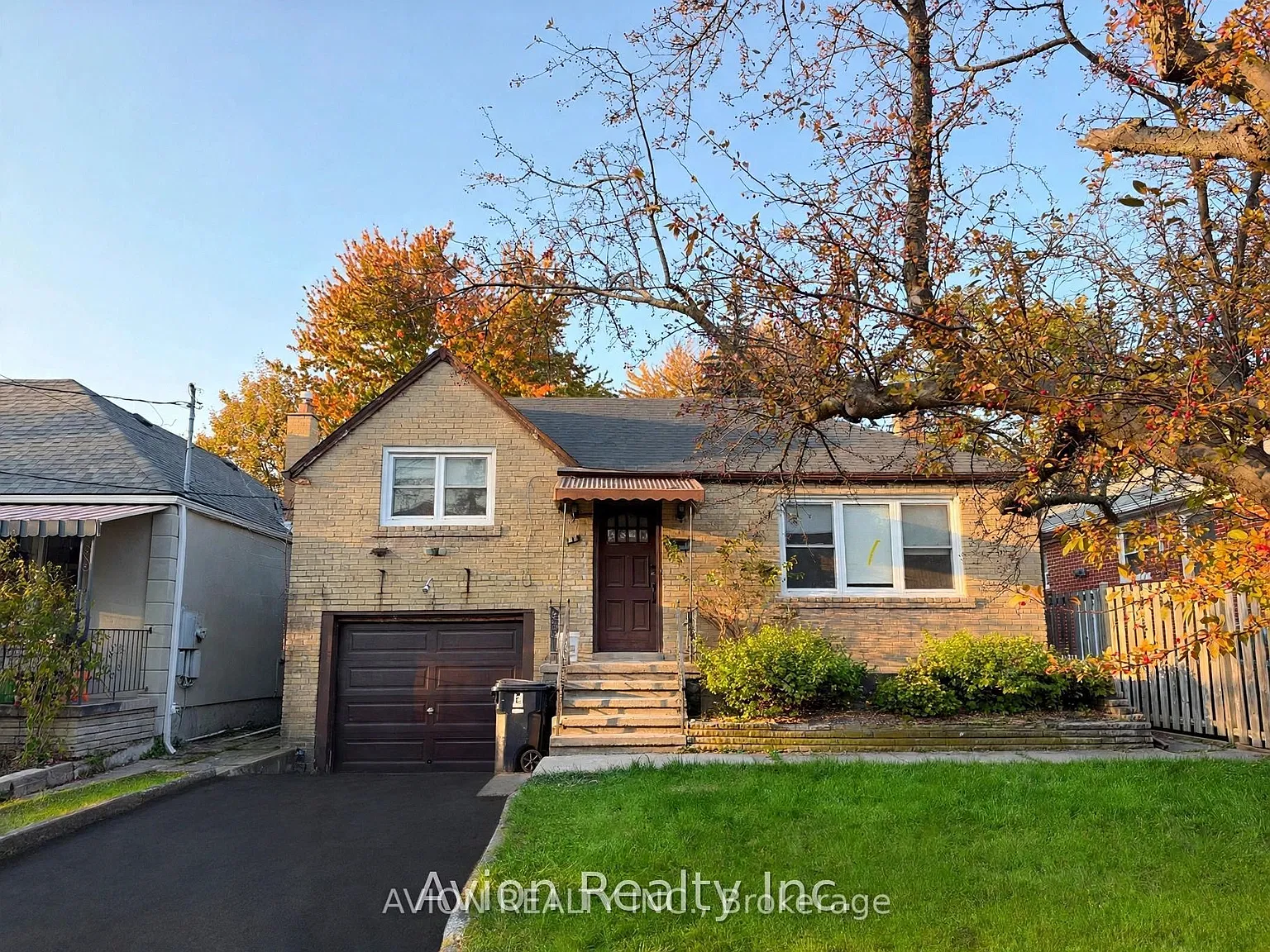 3 bed, $3,299 — Photo 2