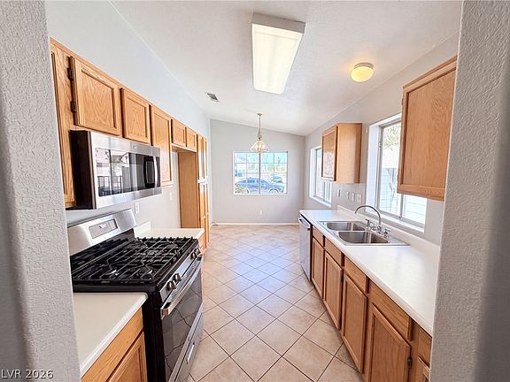 2nd image of 9121 Indian Breeze Dr