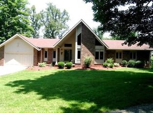 58 Oak Ln, Huntington, WV 25704