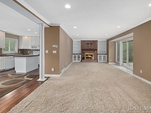 4th image of 3039 Beechcrest Dr