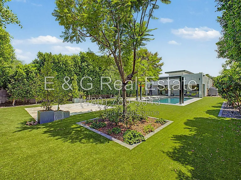 2312 E Curnow Dr — Photo 32
