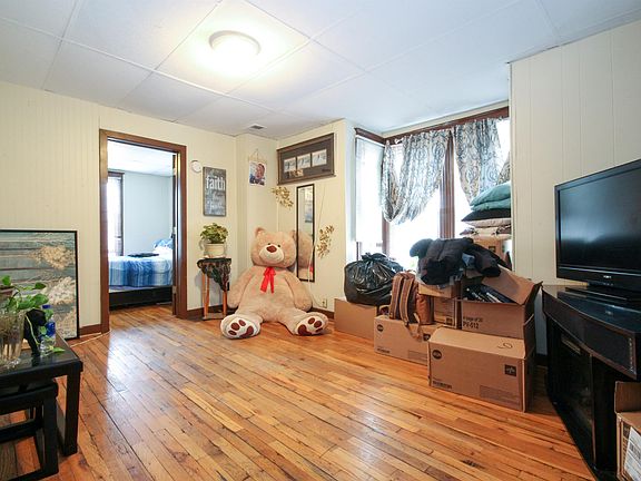 2nd image of 601 E Reaney Ave #2