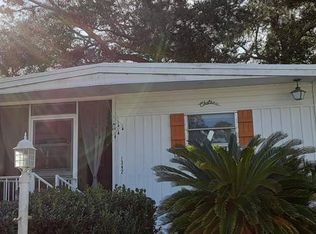 1342 Dekle Dr, Leesburg, FL 34748