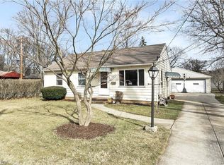3183 Walter Rd, North Olmsted, OH 44070