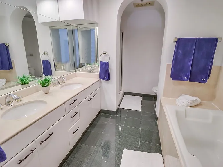 100 Harbor Dr #504 — Photo 31