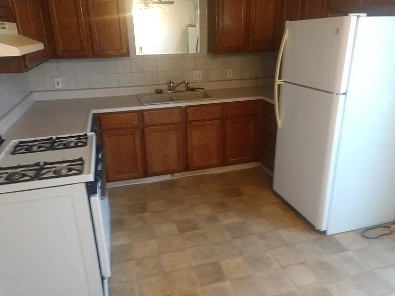 2045 Old Valley Ct SE — Photo 9