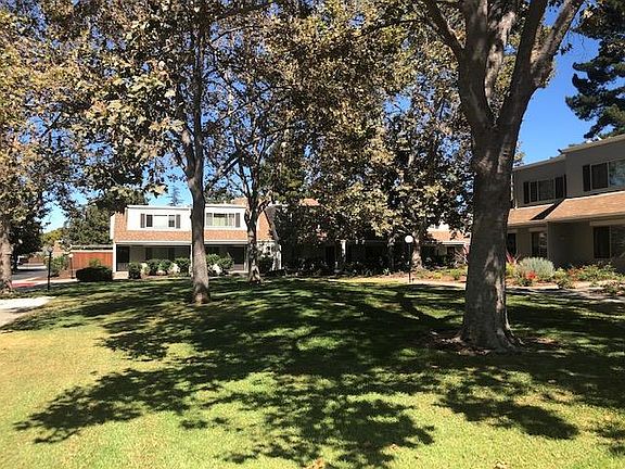 3rd image of 1200 Weepinggate Ln