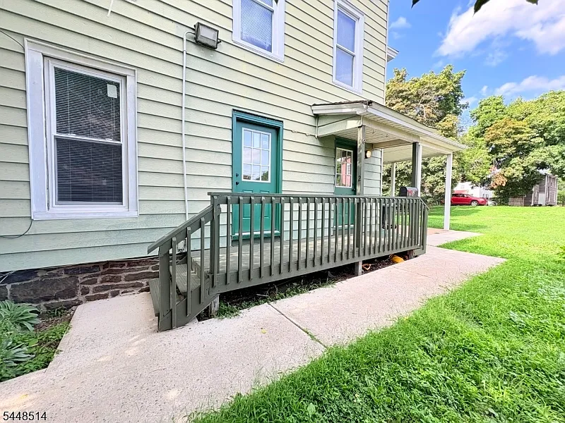 2 bed, 1.0 bath, $2,150 — Photo 1